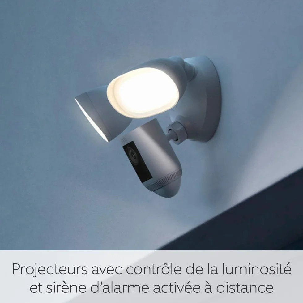 Ring caméra Floodlight Pro filaire (Floodlight Cam Wired Pro) |Vidéo 2K avec Ring Vision, détection de mouvements 3D, alternative à la vidéosurveillance | Essai gratuit de Ring Home pendant 30 jours