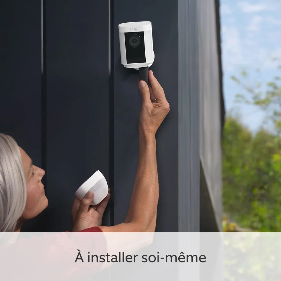 Caméra Spotlight Pro sans fil (Spotlight Cam Pro Battery) | Vidéo 2K avec Ring Vision, détection de mouvements 3D, à installer soi-même | Essai gratuit de l'abonnement Ring Home pendant 30 jours