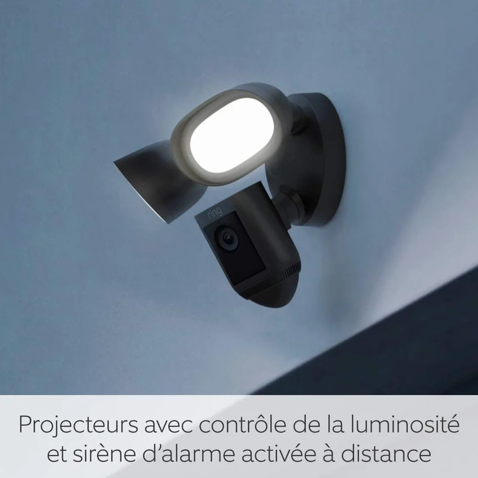 Ring caméra Floodlight Pro filaire (Floodlight Cam Wired Pro) |Vidéo 2K avec Ring Vision, détection de mouvements 3D, alternative à la vidéosurveillance | Essai gratuit de Ring Home pendant 30 jours